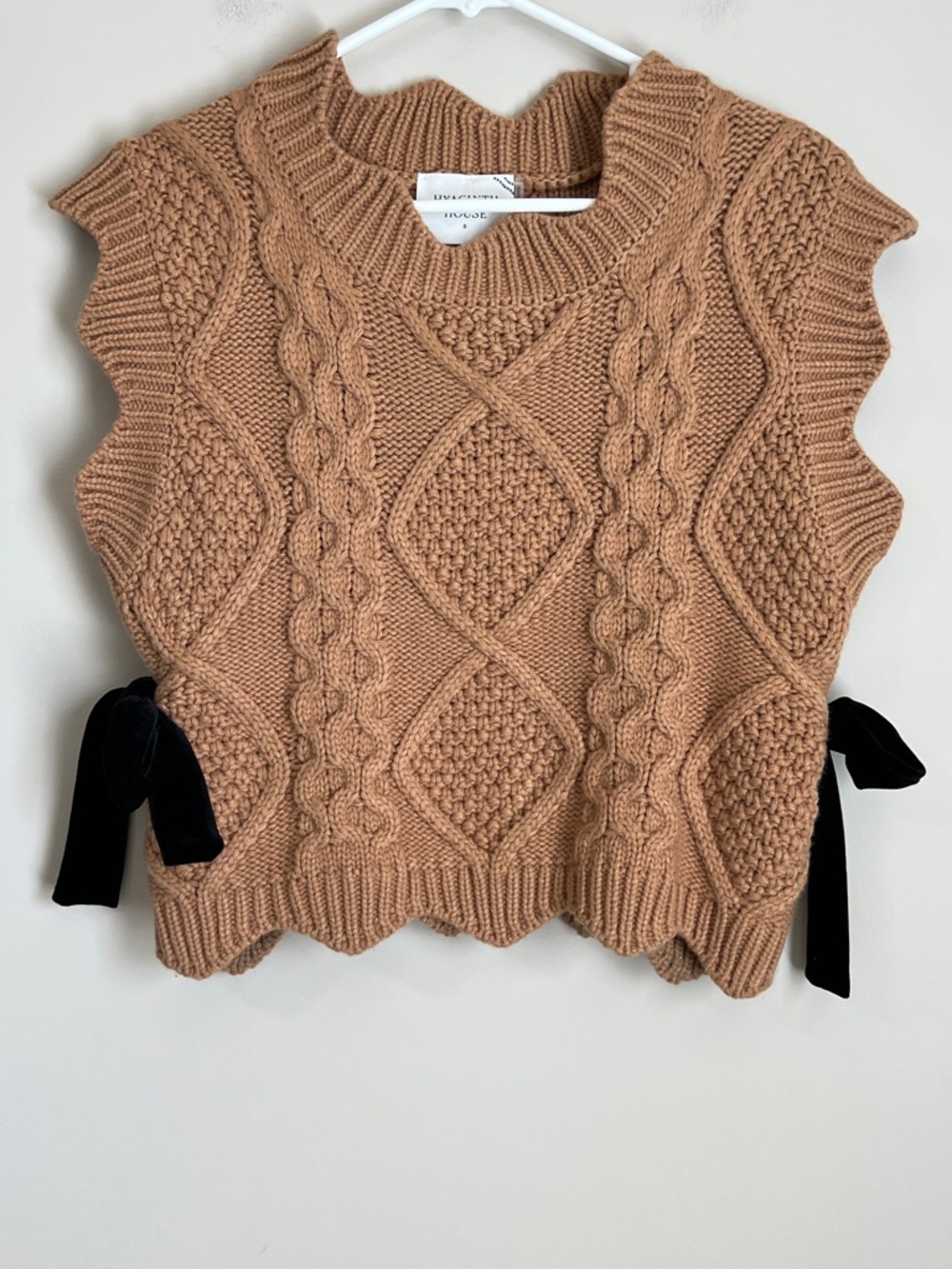 NWOT Hyacinth House Sweater Vest Sleeveless Cableknit Sz Small Tan